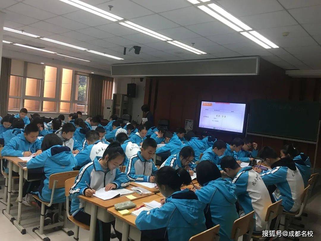 
全国一等奖！第九届全国初中语文教师教学基本功大赛 玉林中学卢书倩赢了！：beat365官网(图10)