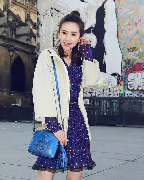 beat365亚洲体育官方网站:京东启用全球首个机器人智能配送站(图2) beat·365